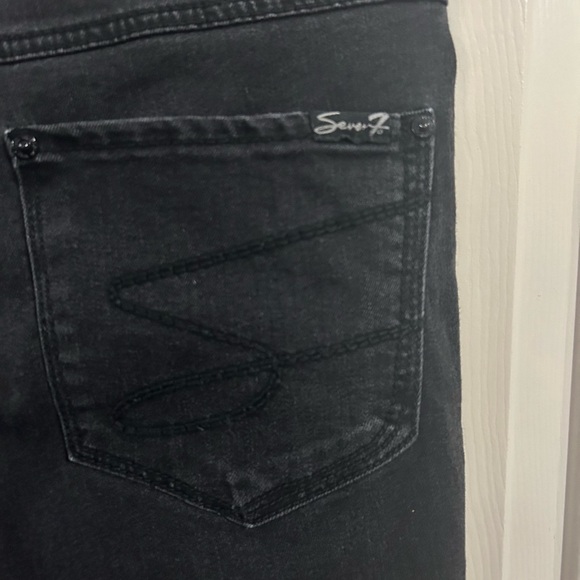 Seven7 Women’s Size 12 Black High Rise Tummyless Distressed Skinny Jeans - Picture 4 of 12
